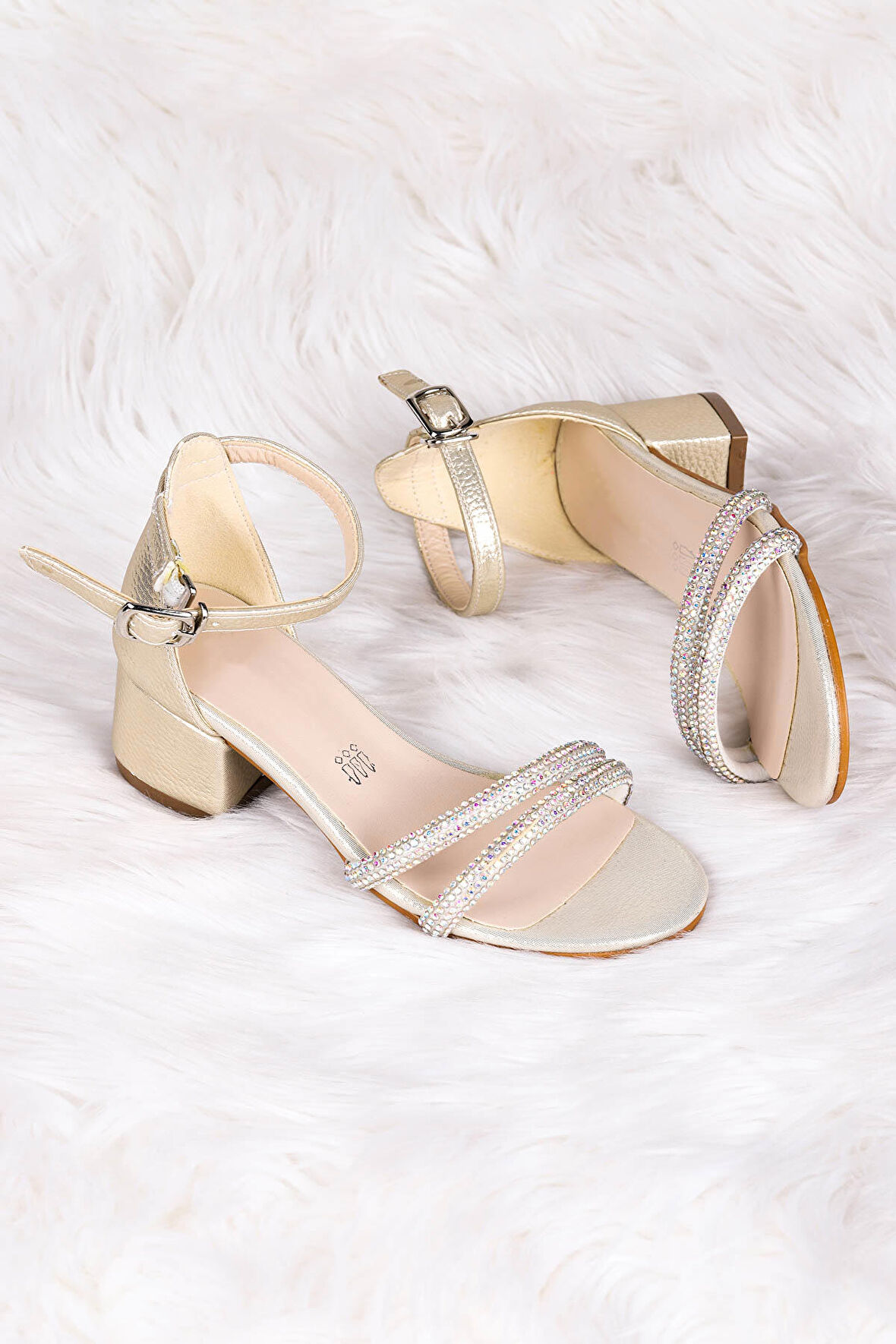 Kiko Kids 791 Vakko Taşlı Kız Çocuk 3 Cm Topuklu Sandalet Ayakkabı
