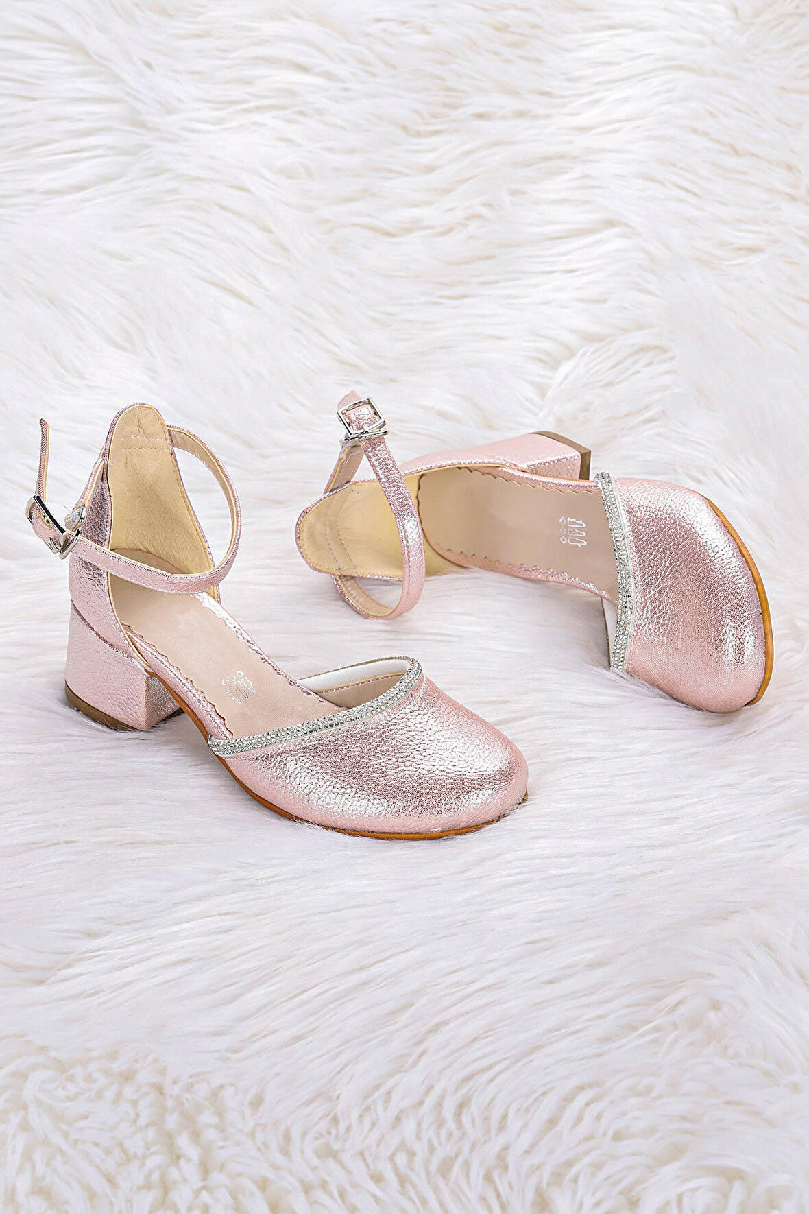 Kiko Kids 771 Vakko Taşlı Kız Çocuk 5 Cm Topuklu Sandalet Ayakkabı