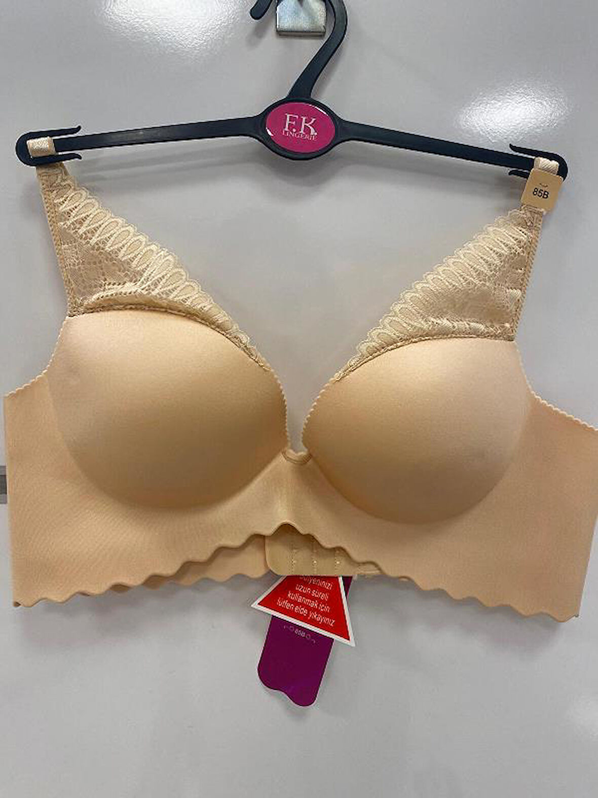 F.K 202  LAZER KESİM BOŞ CUP SÜTYEN