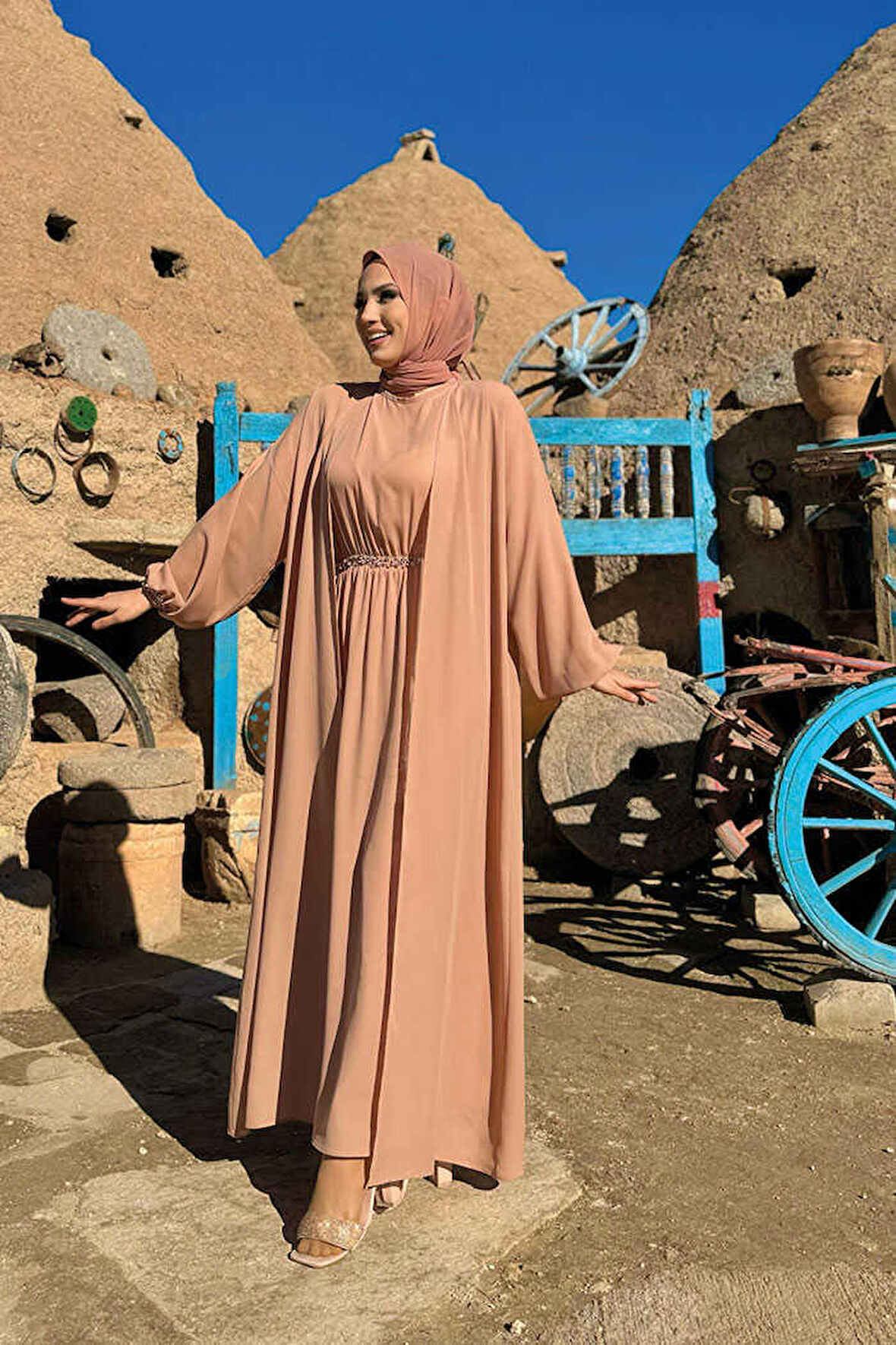 Bel Bilek Kısımları Taşlı Elbiseli Abaya Takım 8490 Somon