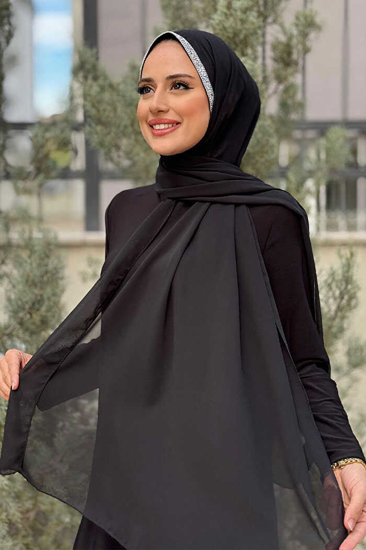 Taş Detaylı Şifon Şal 2026 Siyah