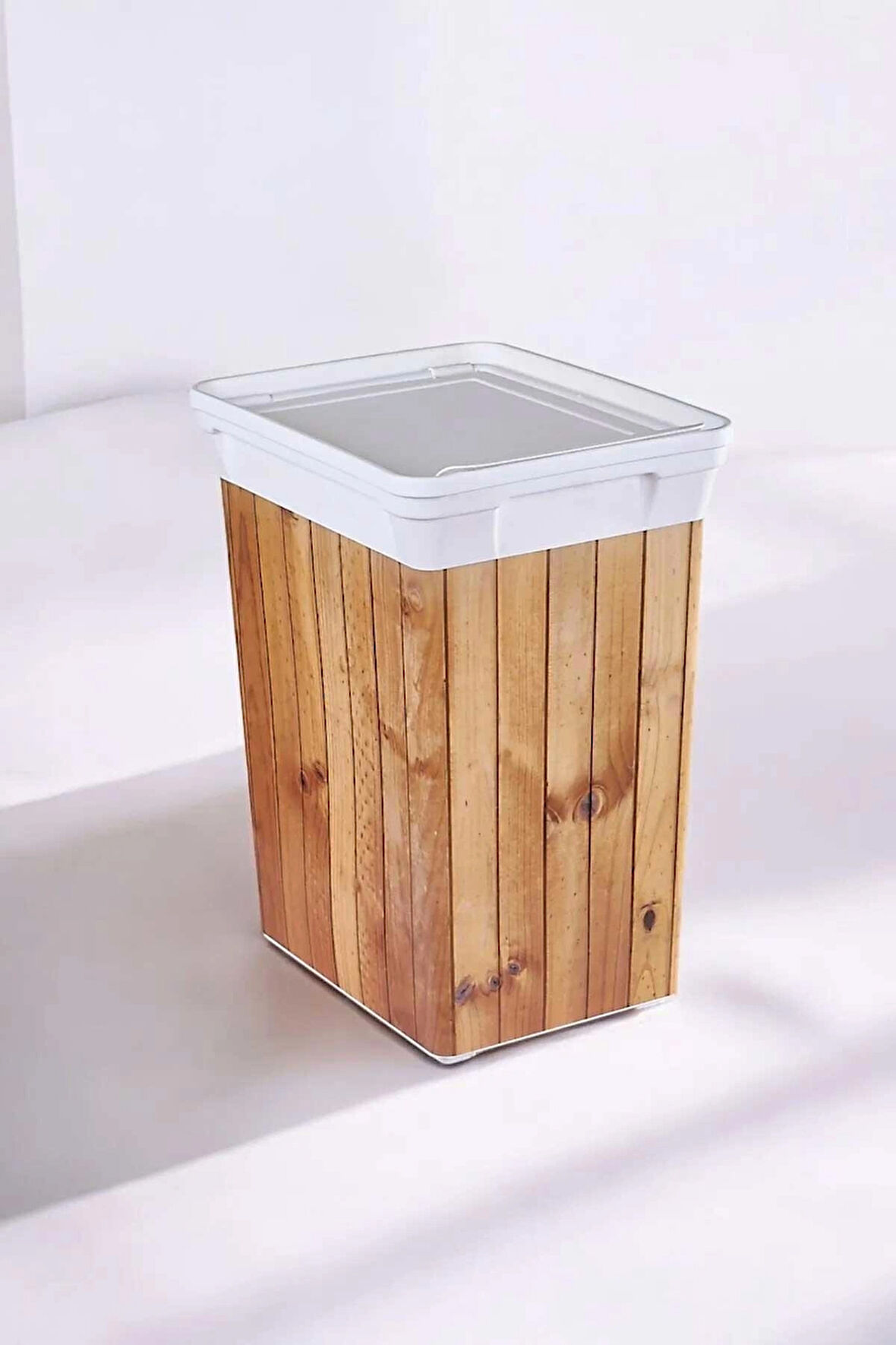Qutu Trashbin Wood 40 L plastik çöp kovası