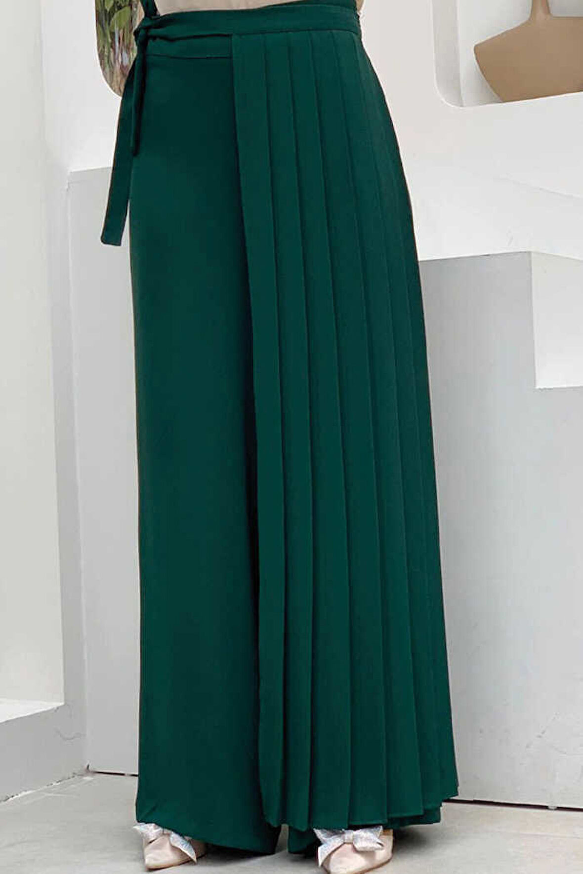 Bym Fashion Piliseli Ayrı Bağlamalı Parça Detaylı Pantolon Etek 0274 Zümrüt