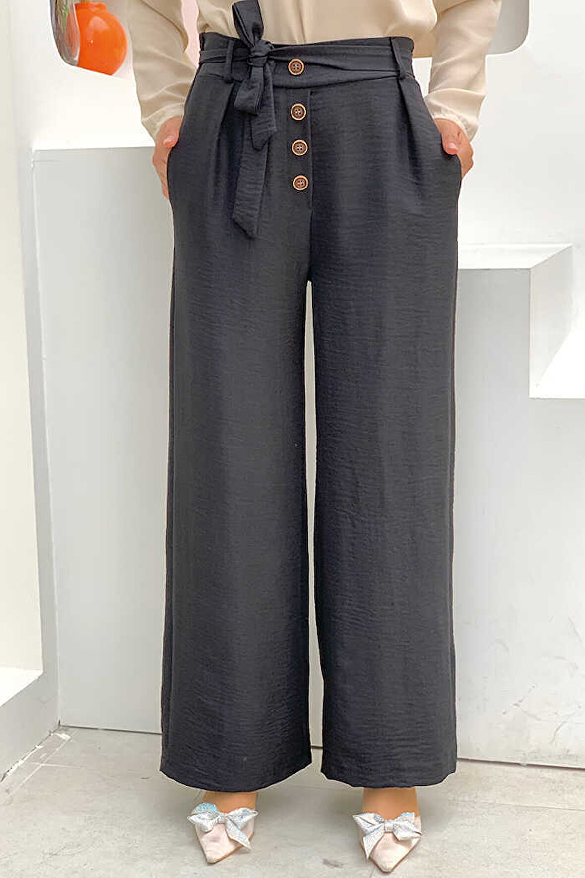 Bym Fashion Düğme Detaylı Bel Bağlamalı Cepli Bol Pantolon 0275 Siyah