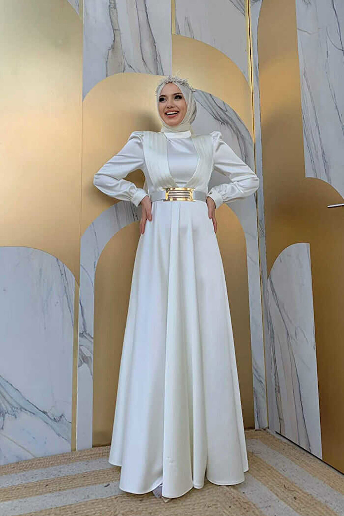 Göğüs Kısmı Kat Şerit Detay Bel Kemer Aksesuarlı Abiye Elbise 3792 Ekru