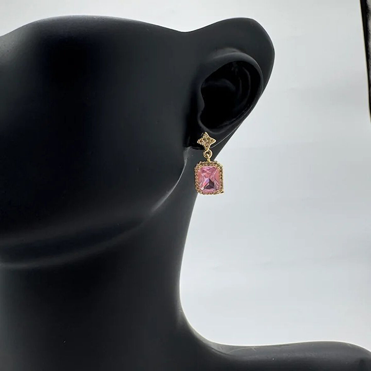 Özel Seri  Prenses Model Pembe Taşlı Küpe - Gold