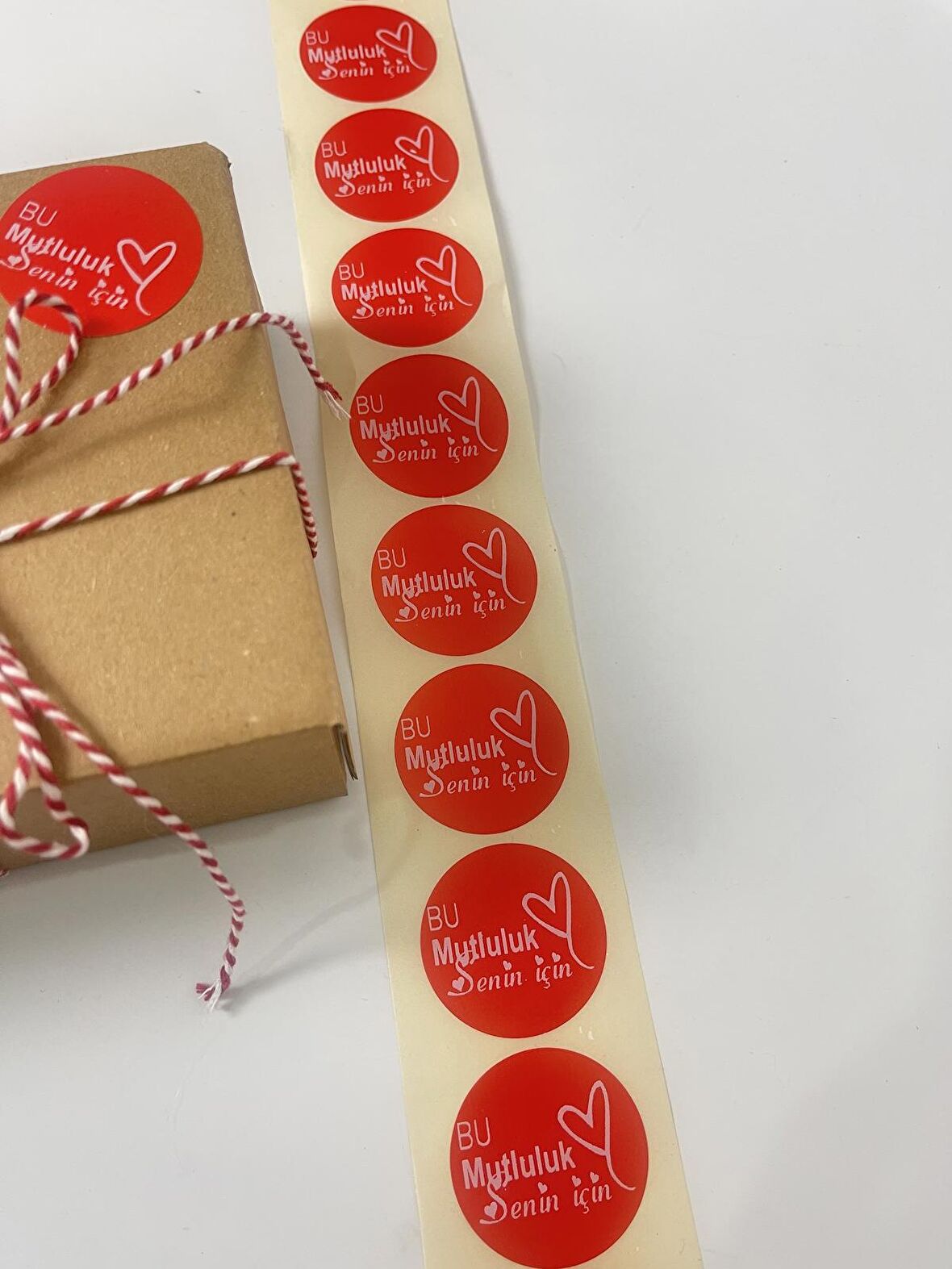 Bu mutluluk senin için kırmızı yapışkanlı etiket 100 adet