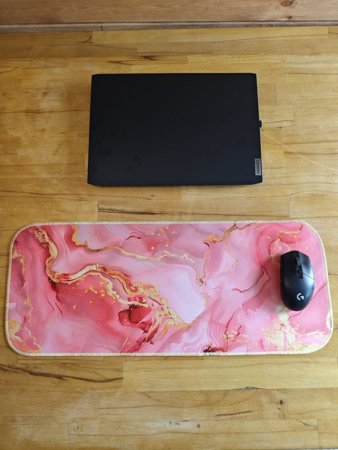 SGE TEKNOLOJİ 70X30 CM FOSFORLU DİKİŞLİ PEMBE MERMER TASARIMI KAYDIRMAZ TABAN SPEED YÜZEY OYUNCU MOUSE PAD GAMİNG