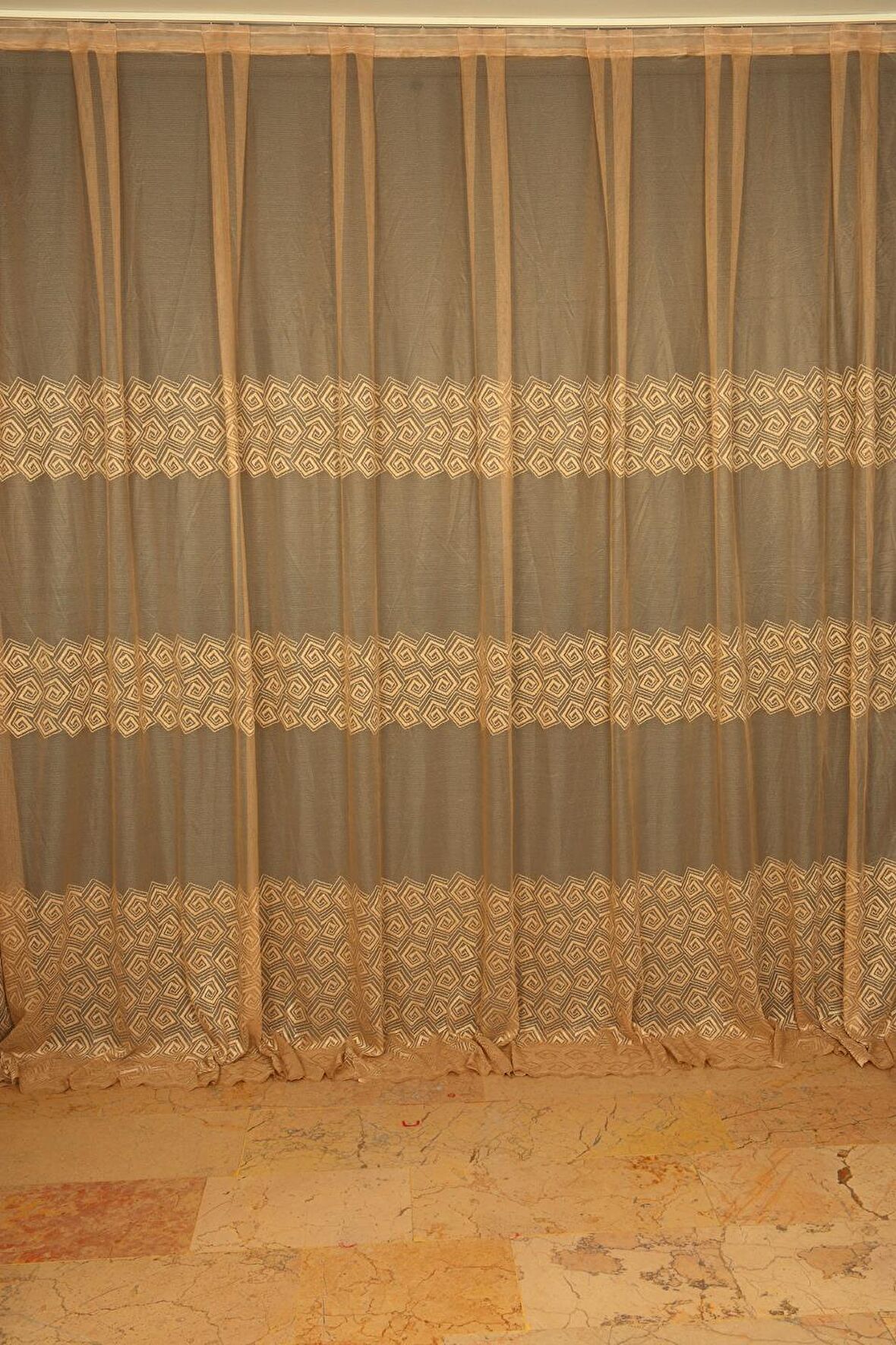 GEOMETRİK GOLD Dikilmiş Pileli Fon Perde 300*260 Cm