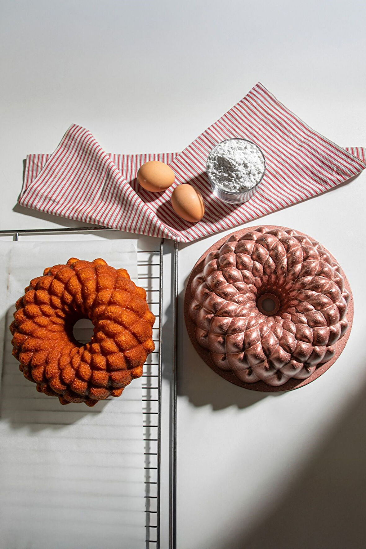 Nehir Nove Rose Gold Döküm Kek Kalıbı 24 Cm 