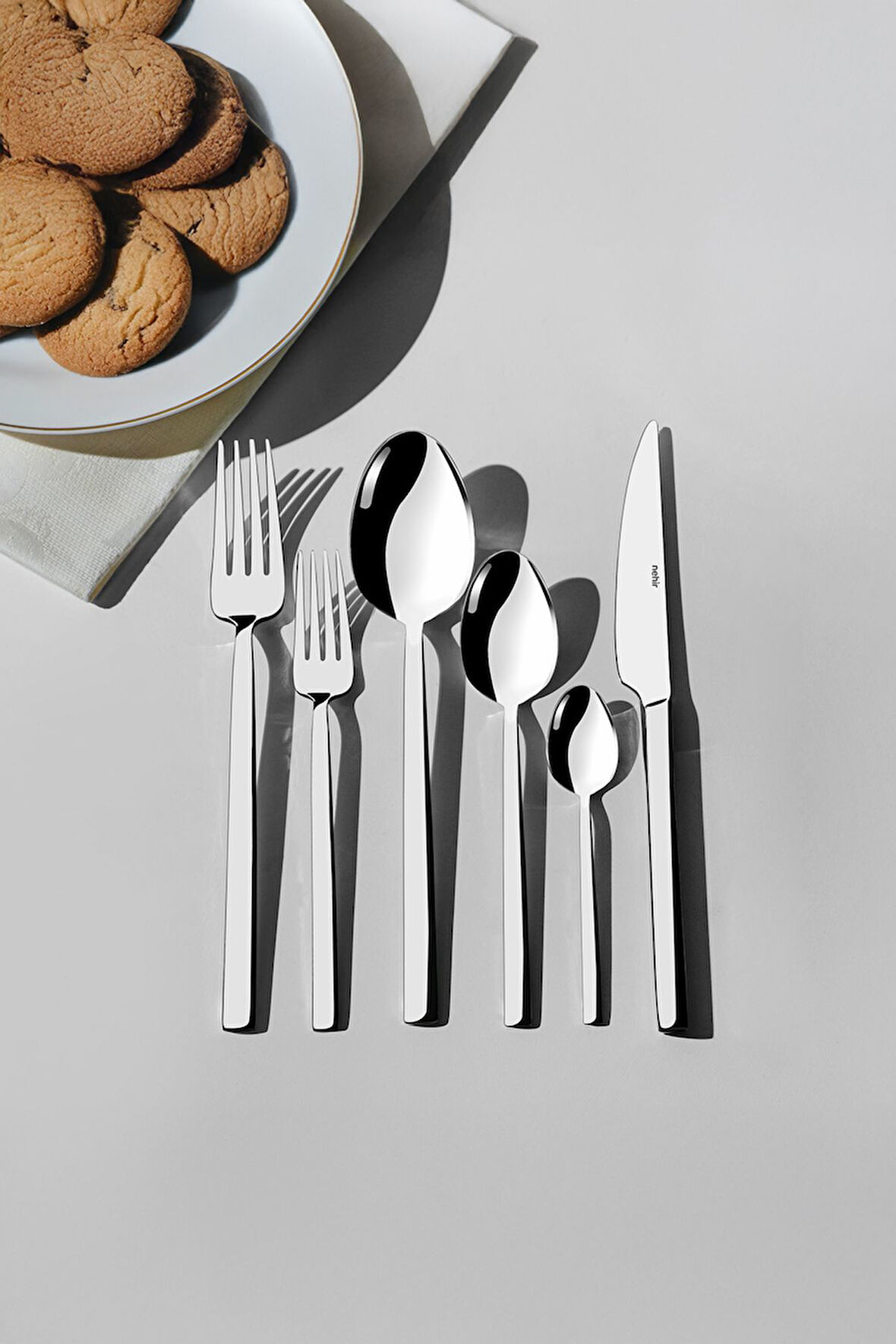 Dalyan Sade 12 Kişilik 72 Parça Deri Kutulu Çatal Kaşık Bıçak Takımı