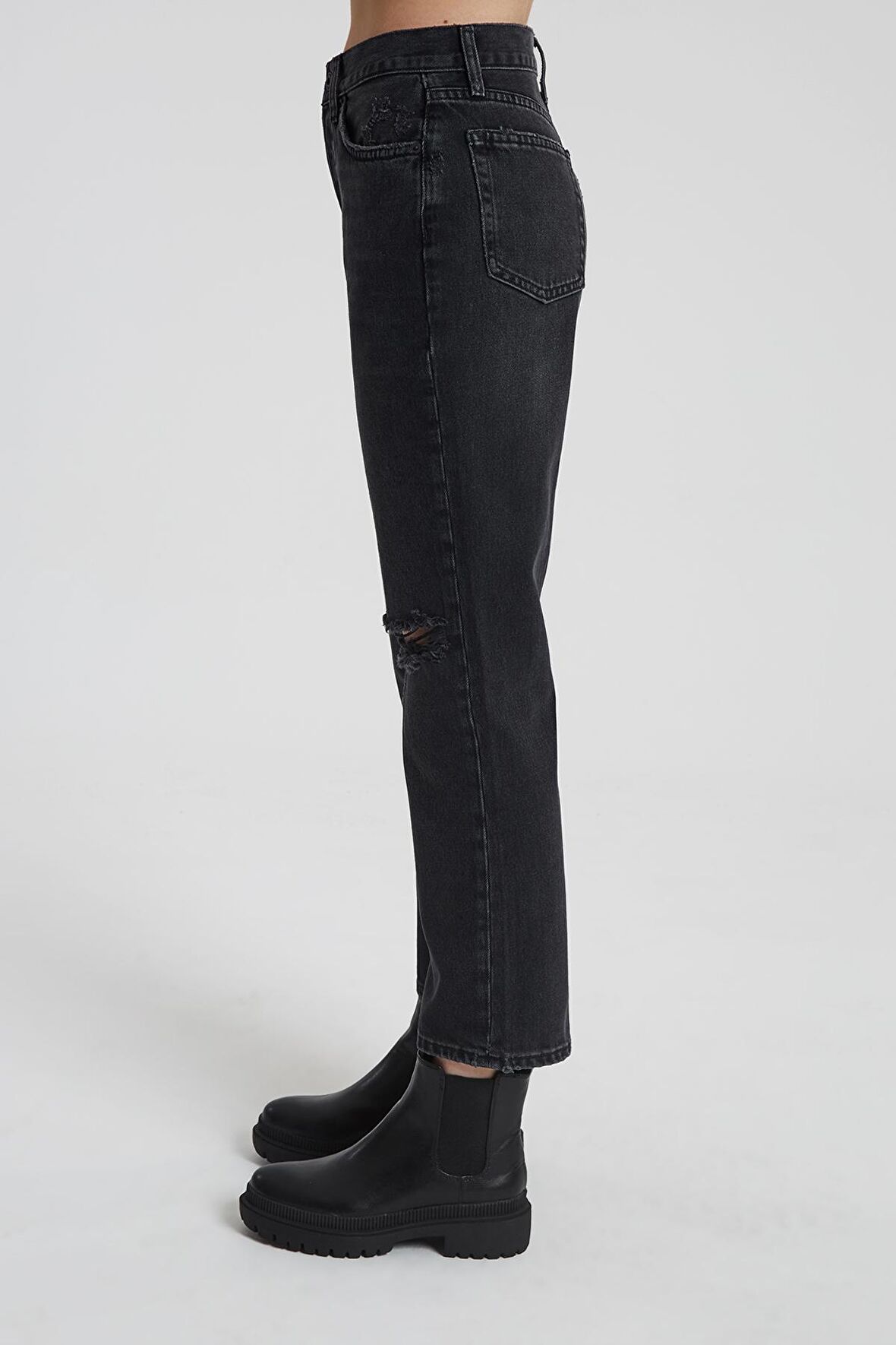 ELIZA CROPPED Siyah Dizi Kesikli Straight Cropped Fit Jean Pantolon C 4518-010