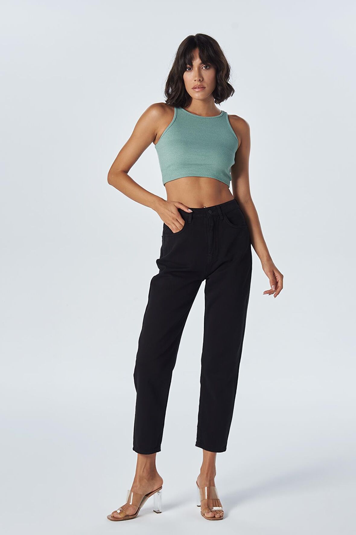 Ariana Siyah Yüksek Bel Fermuarlı Mom Fit Jean Pantolon C 4525-116