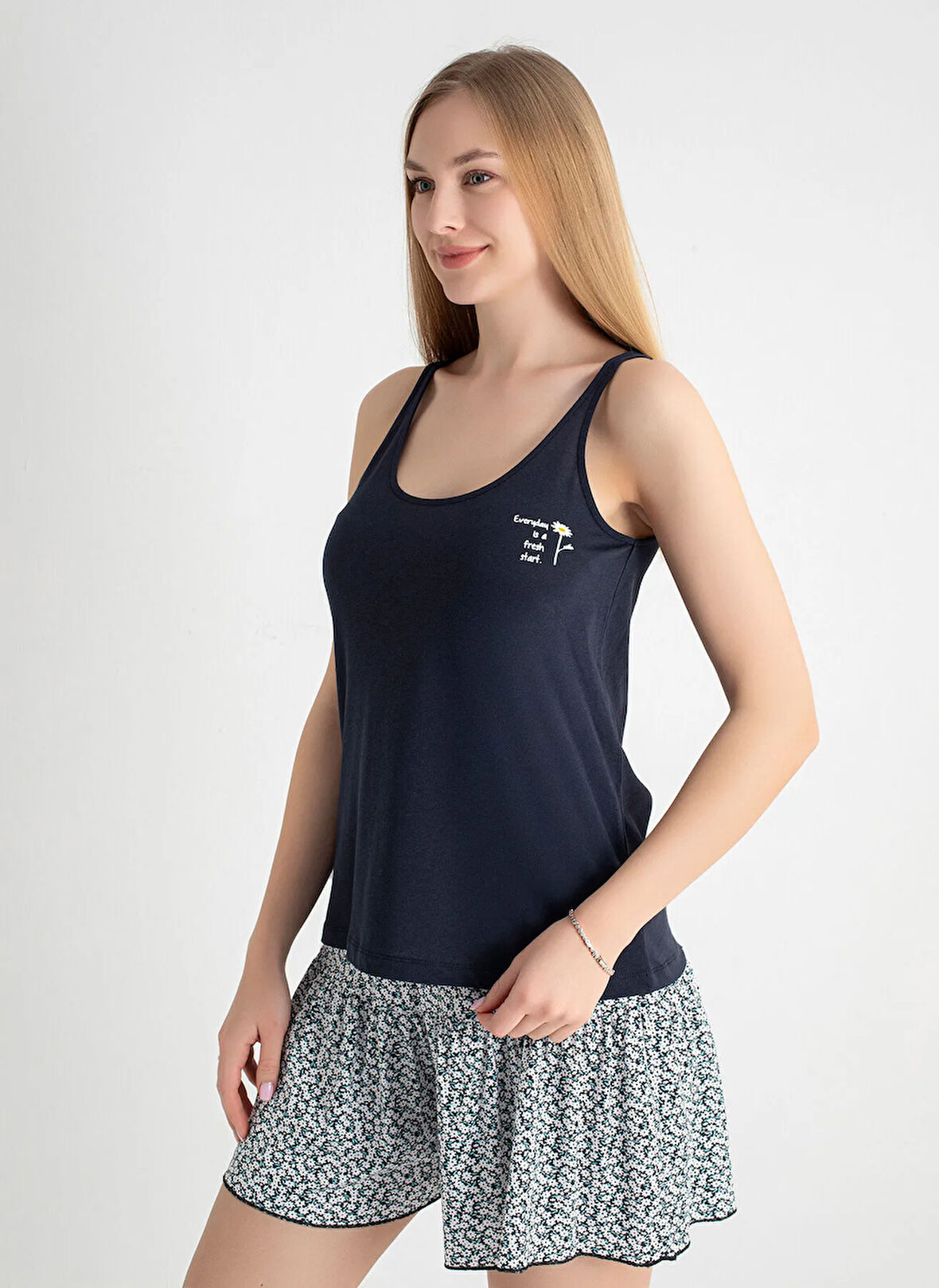 Sixteensixty Yuvarlak Yaka Lacivert Kadın Büstiyer 403SIX-1118-057