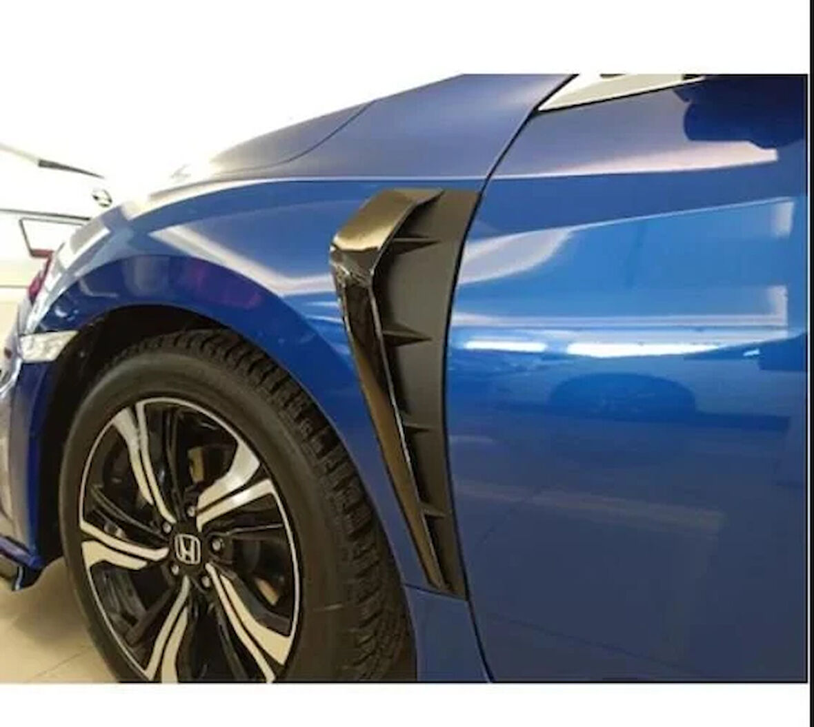 AUTOGP  Honda civic fc5 çamurluk havalandırma çıtası kalın model