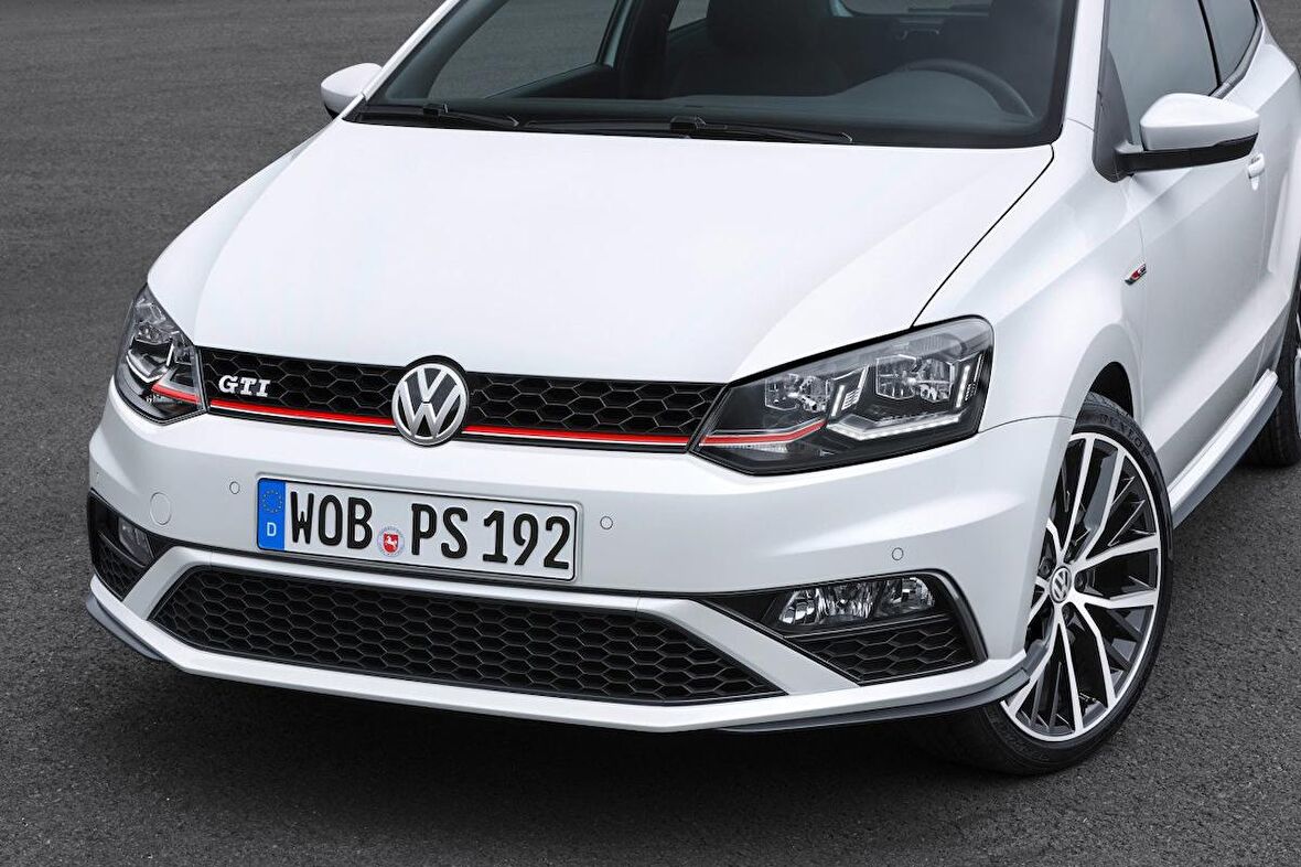 Vw Polo 6c gti ön panjur ızgara kırmızı şeritli 2014+