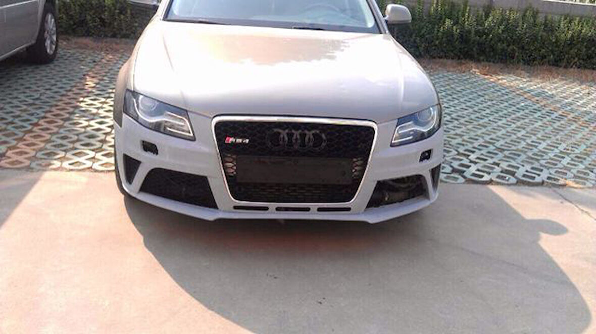 AUTOGP  Audi A4 RS4 ön tampon ve panjur seti b8 2008 / 2012