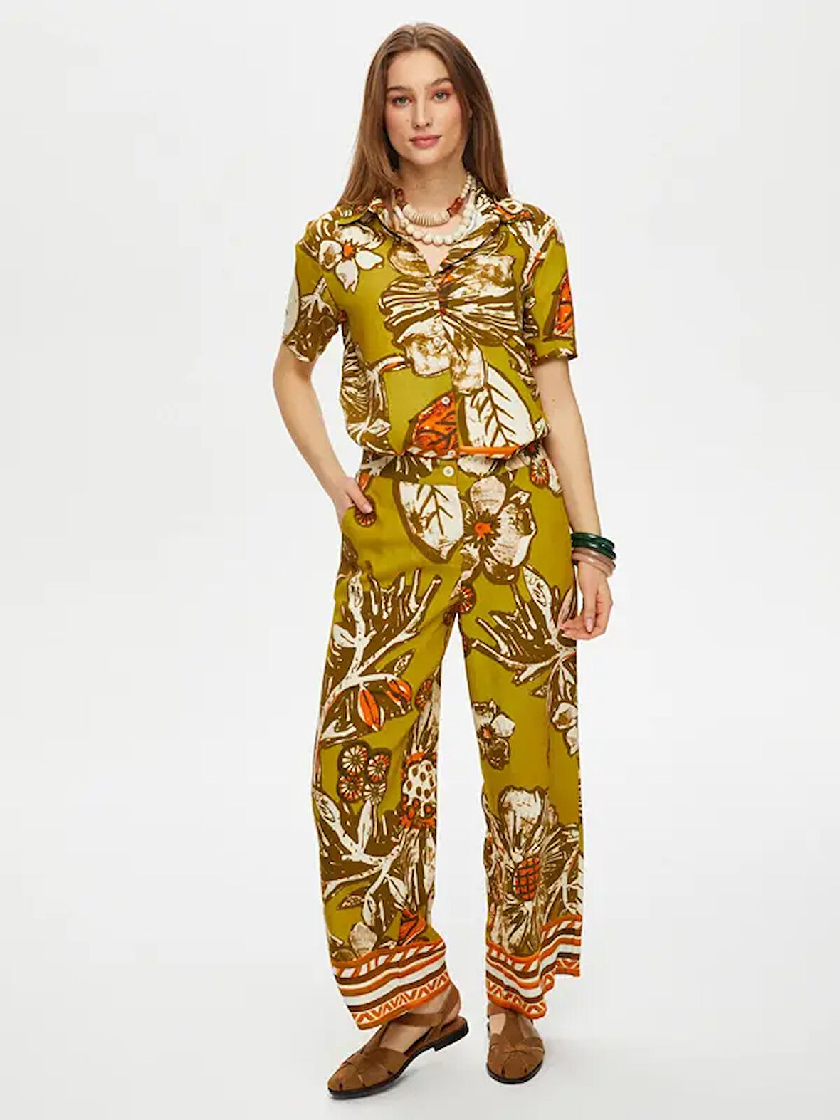 Eteği Sulu Çiçek Desen Wide Leg Fit Viskon Pantolon S25PNT013