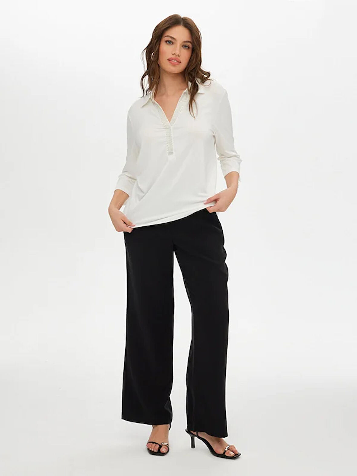 Yakası Ve Kol Ucu Zincir Şerit Detaylı 3/4 Kol Örme Bluz S25BLZ008