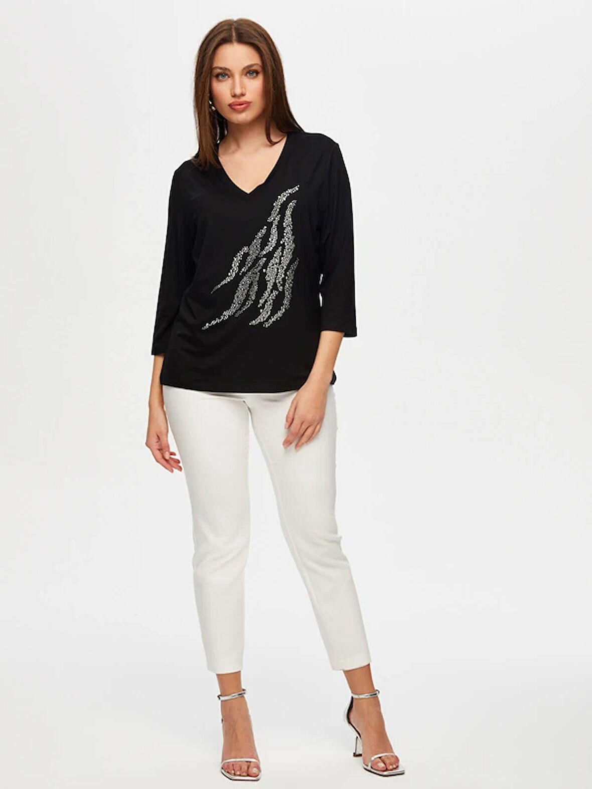 Önü Trok Taş Detaylı 3/4 Kol V Yaka T-Shirt S25TSH068