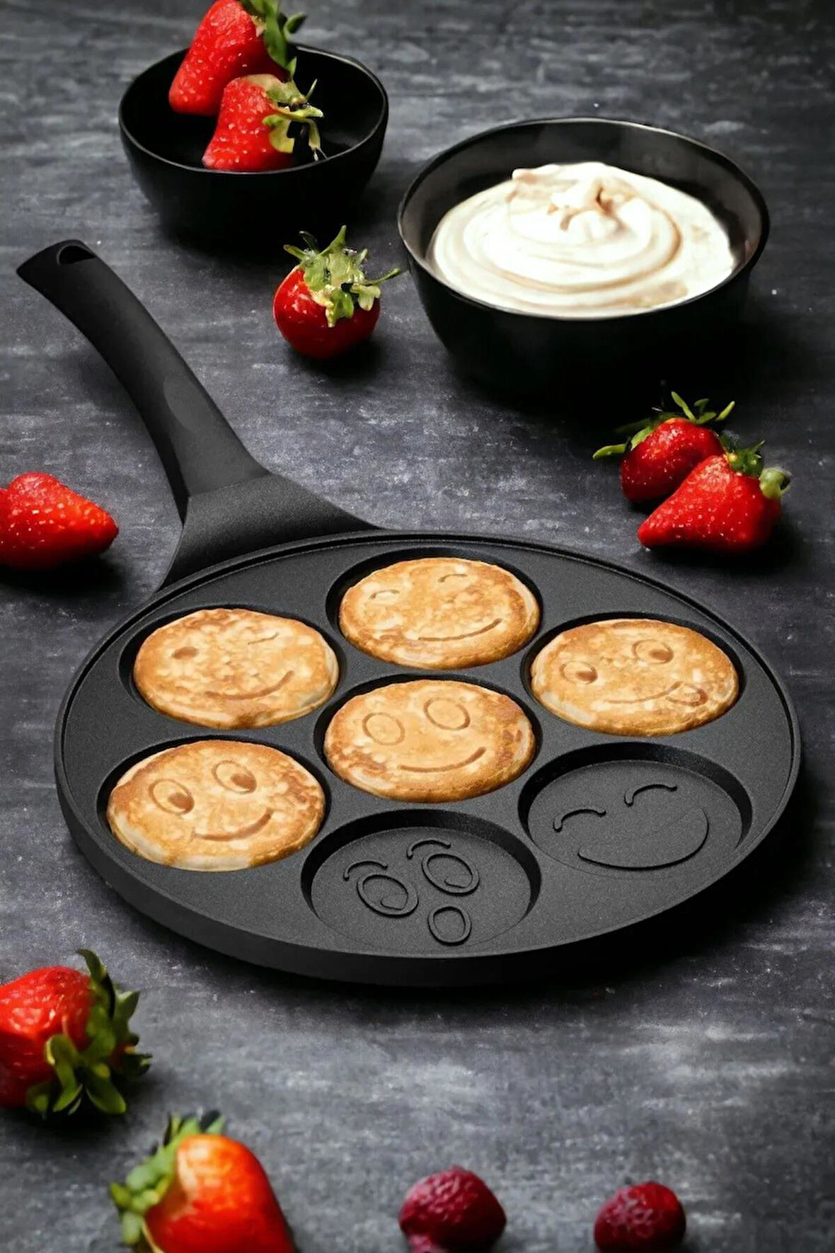 Gülenyüz Smıle Döküm Granit Pankek Tavası 28 CM Emoji Pancake Pankek Mücver Krep Tavası