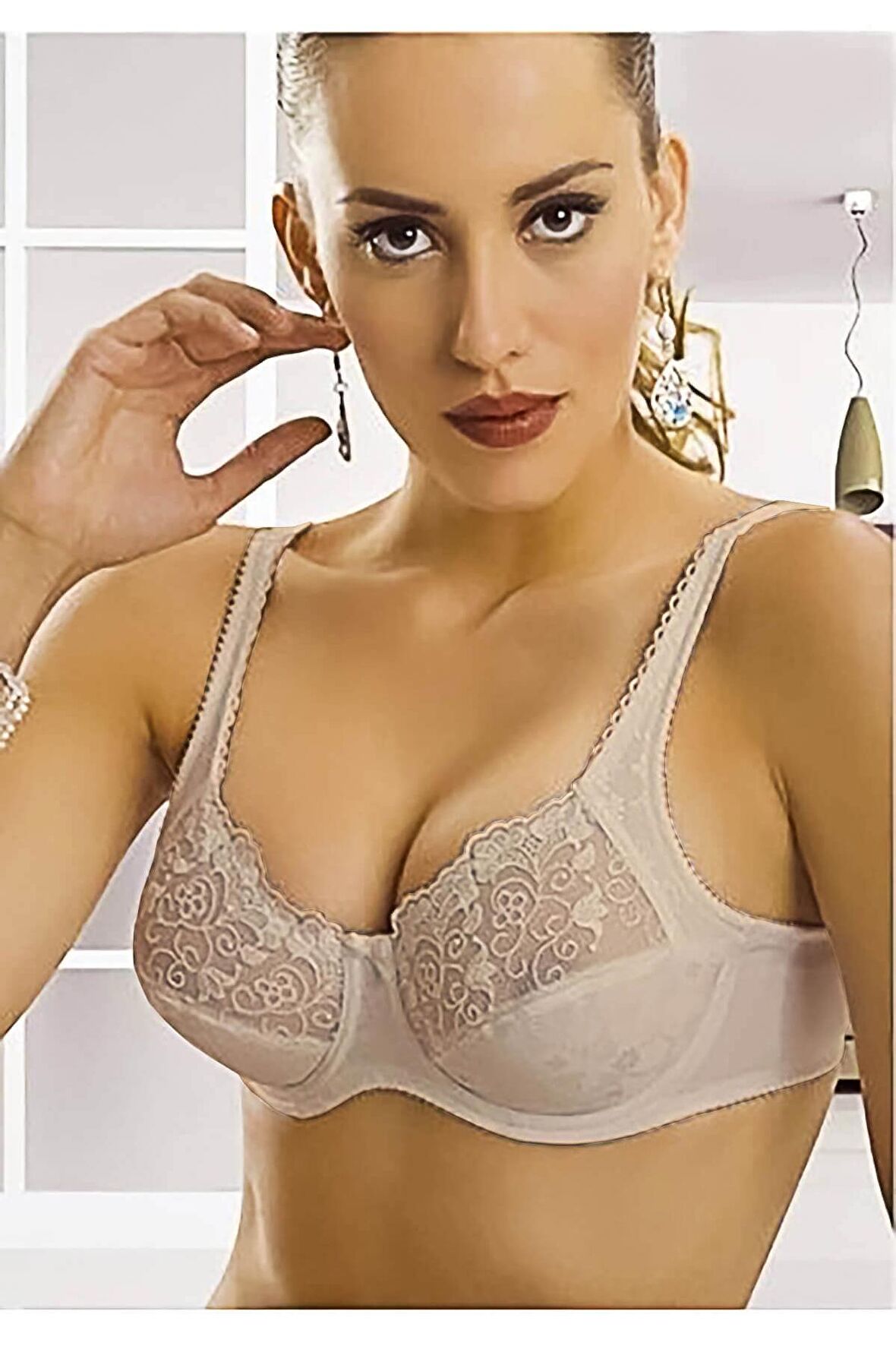 Bella Donna Dantelli Toparlayıcı Minimizer Sütyen