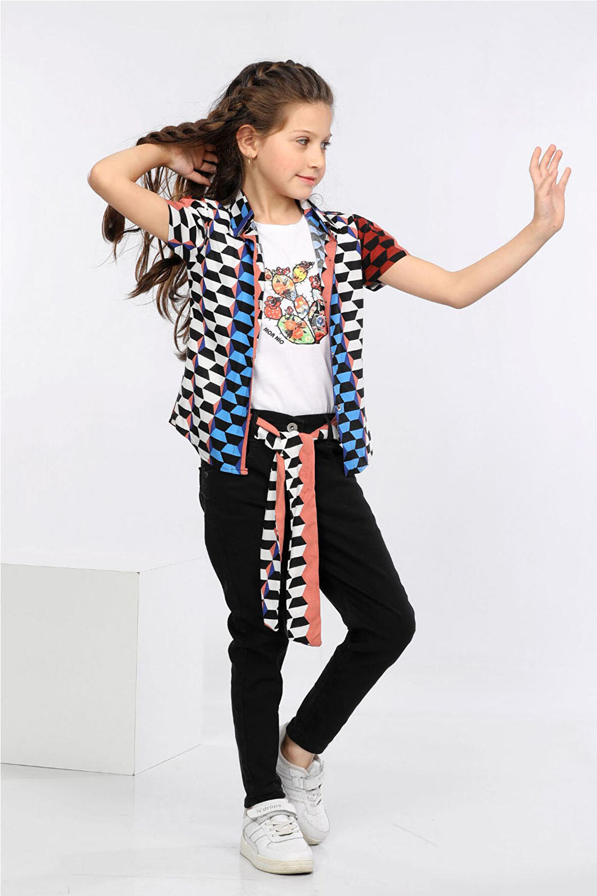 Mornio Geometrik Desen Baskılı Renkli Gömlek, Tişört ve Kot Pantolon 3 lü Takım MRN2410