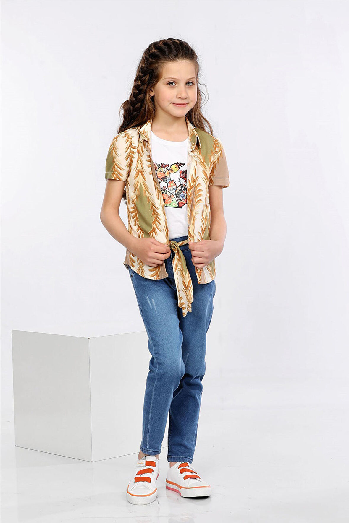 Mornio Yaprak Desen Baskılı Alttan Bağlamalı Renkli Gömlek, Tişört ve Kot Pantolon 3 lü Takım MRN2411