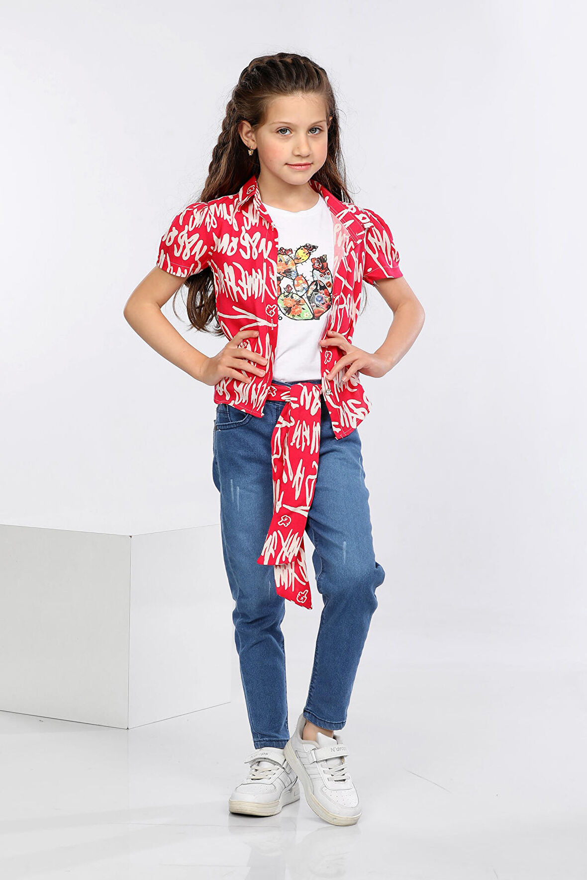 Mornio Yazı Desen Baskılı Renkli Gömlek, Tişört ve Kot Pantolon 3 lü Takım MRN2418