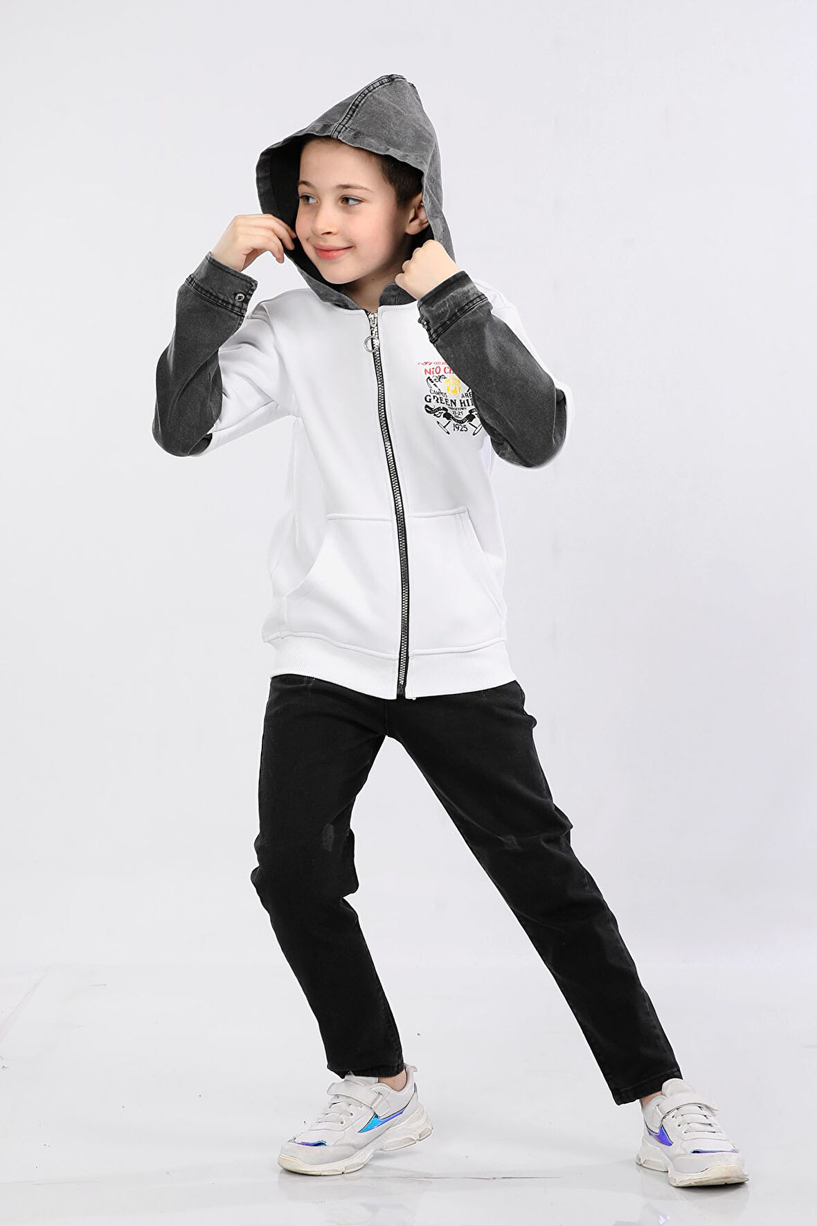 Erkek Çocuk İki İp Kot Detaylı Fermuarlı Kapüşonlu Sweatshirt Beyaz MRN7004