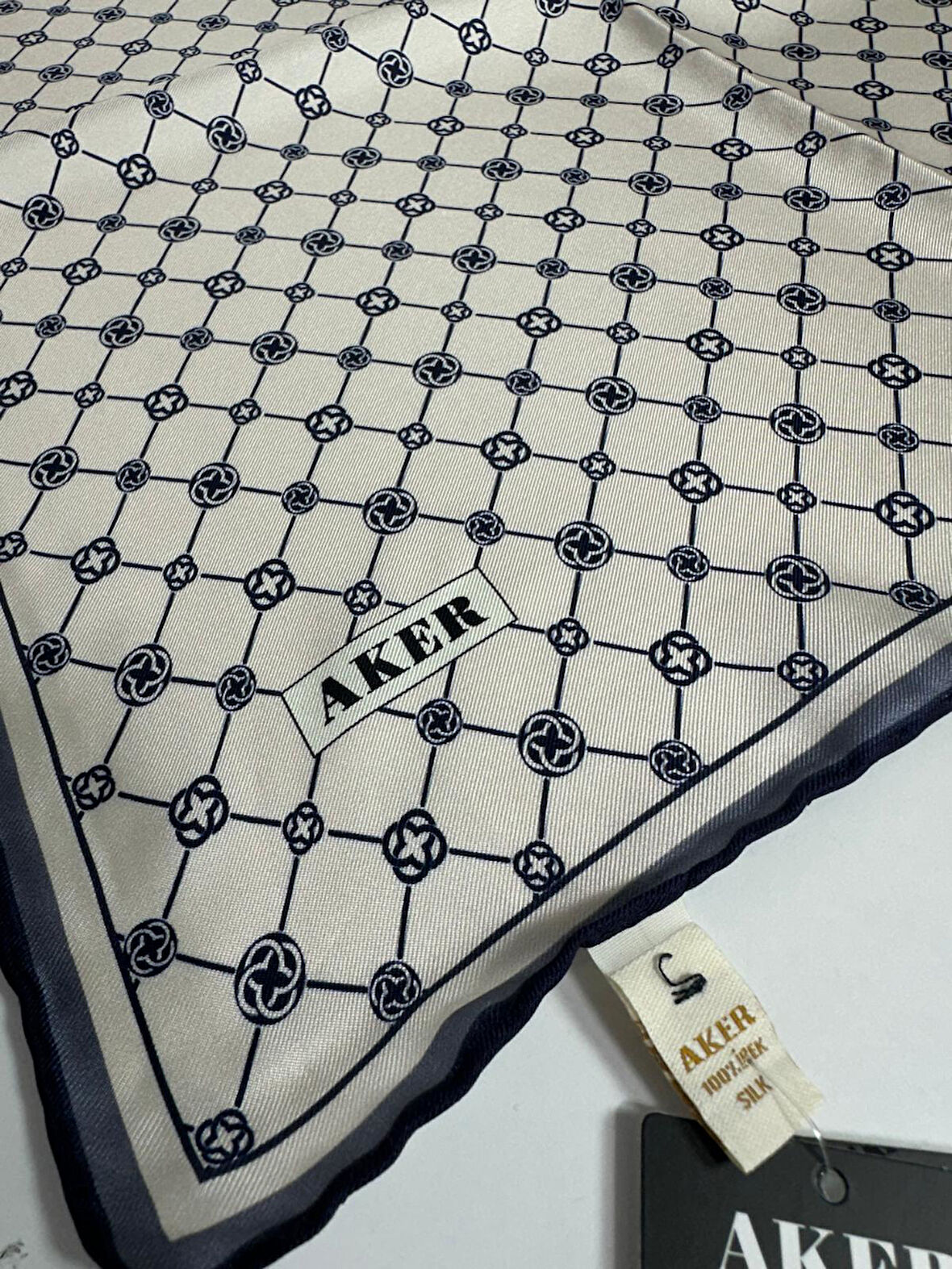 Logo Desenli Twill İpek  Eşarp - İlkbahar - Yaz- 8981713-922
