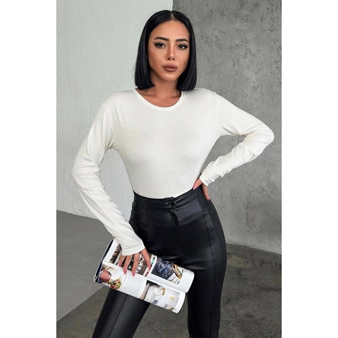 Rahat Ve Şık Uzun Kollu Bisiklet Yaka Likralı Viskon Penye Body Ekru