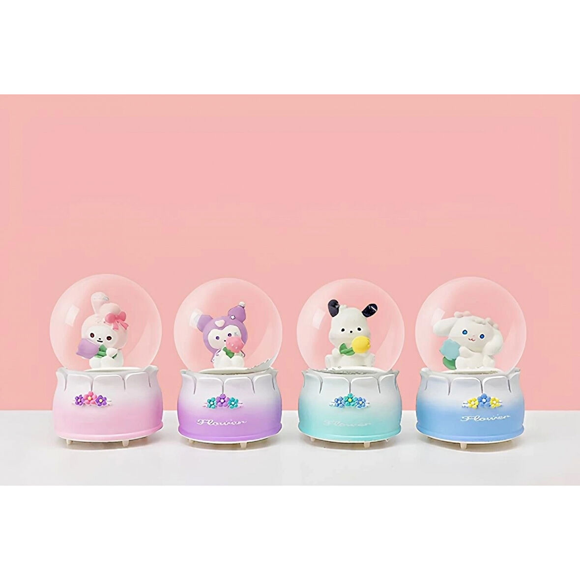 Kuromi Işıklı Kar Küresi 9 Cm Alk3398