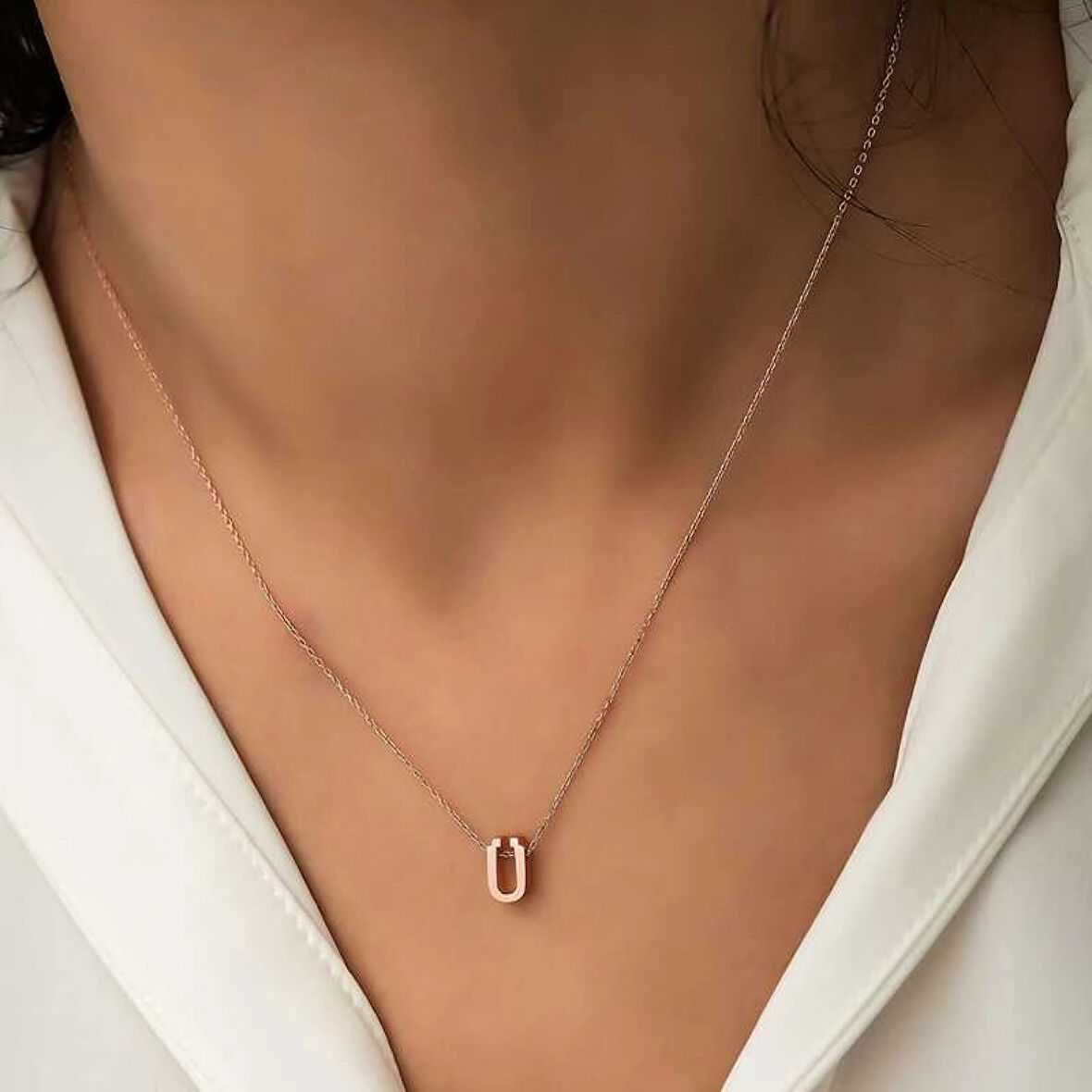 925 Ayar Gümüş Rose 3 Boyutlu Ü Harf Kadın Gümüş Kolye T5930 (599599)