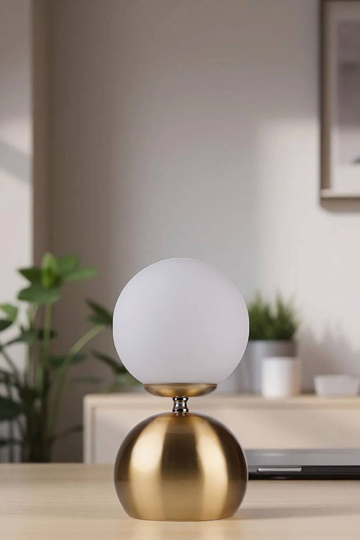 OLİVER ESKİTME KAPLAMALI BEYAZ CAMLI MASA LAMBASI