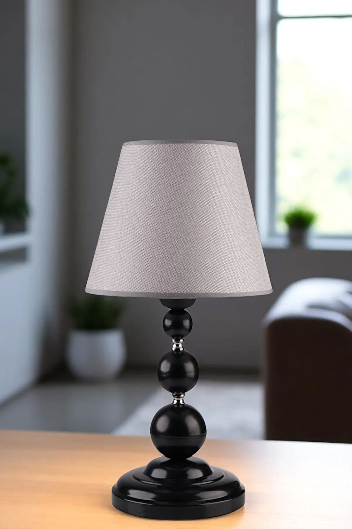 HAYAL SİYAH PRAMİT HASIR GRİ ABAJURLU MASA LAMBASI