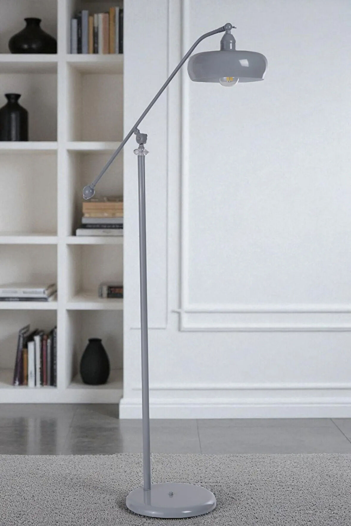 MOKA GRİ LAMBADER SMİTH BAŞLIKLI