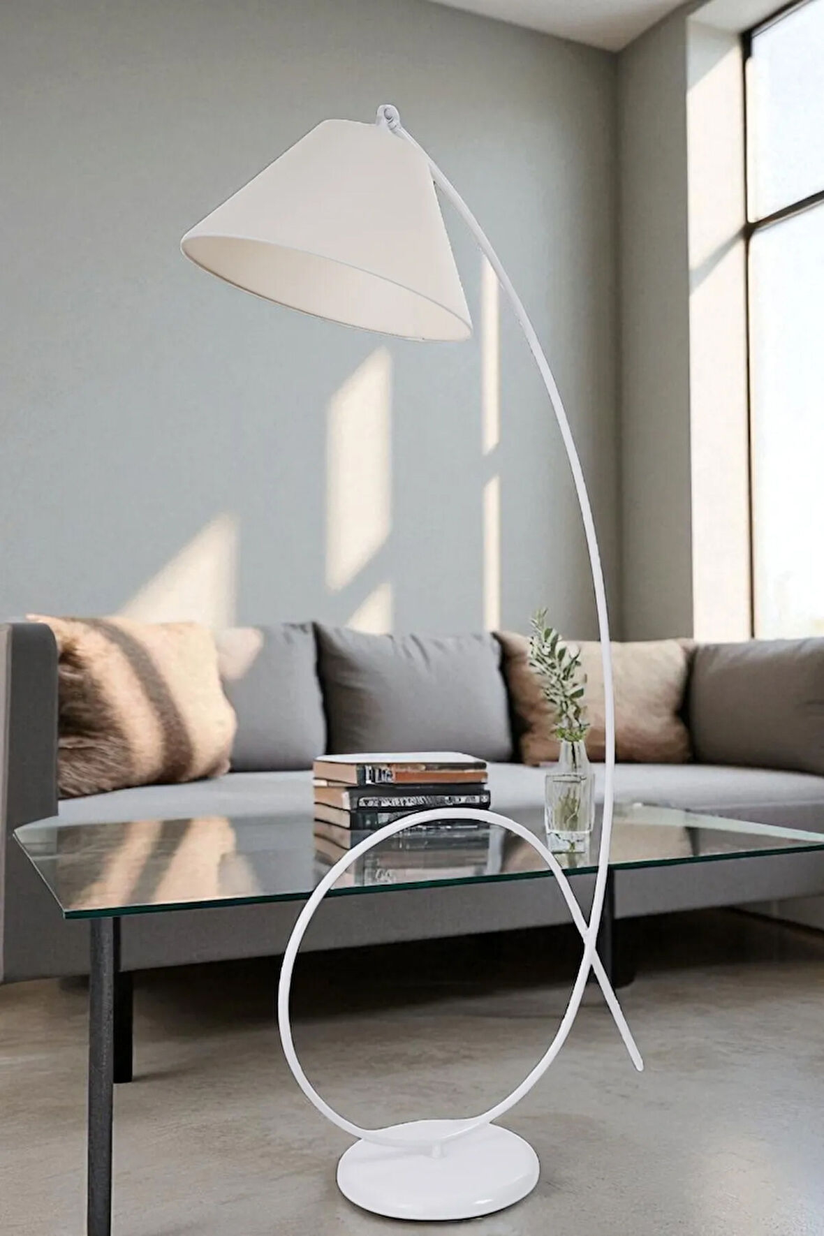 KAYA BEYAZ LAMBADER PRAMİT FİNLİ KREM ABAJURLU