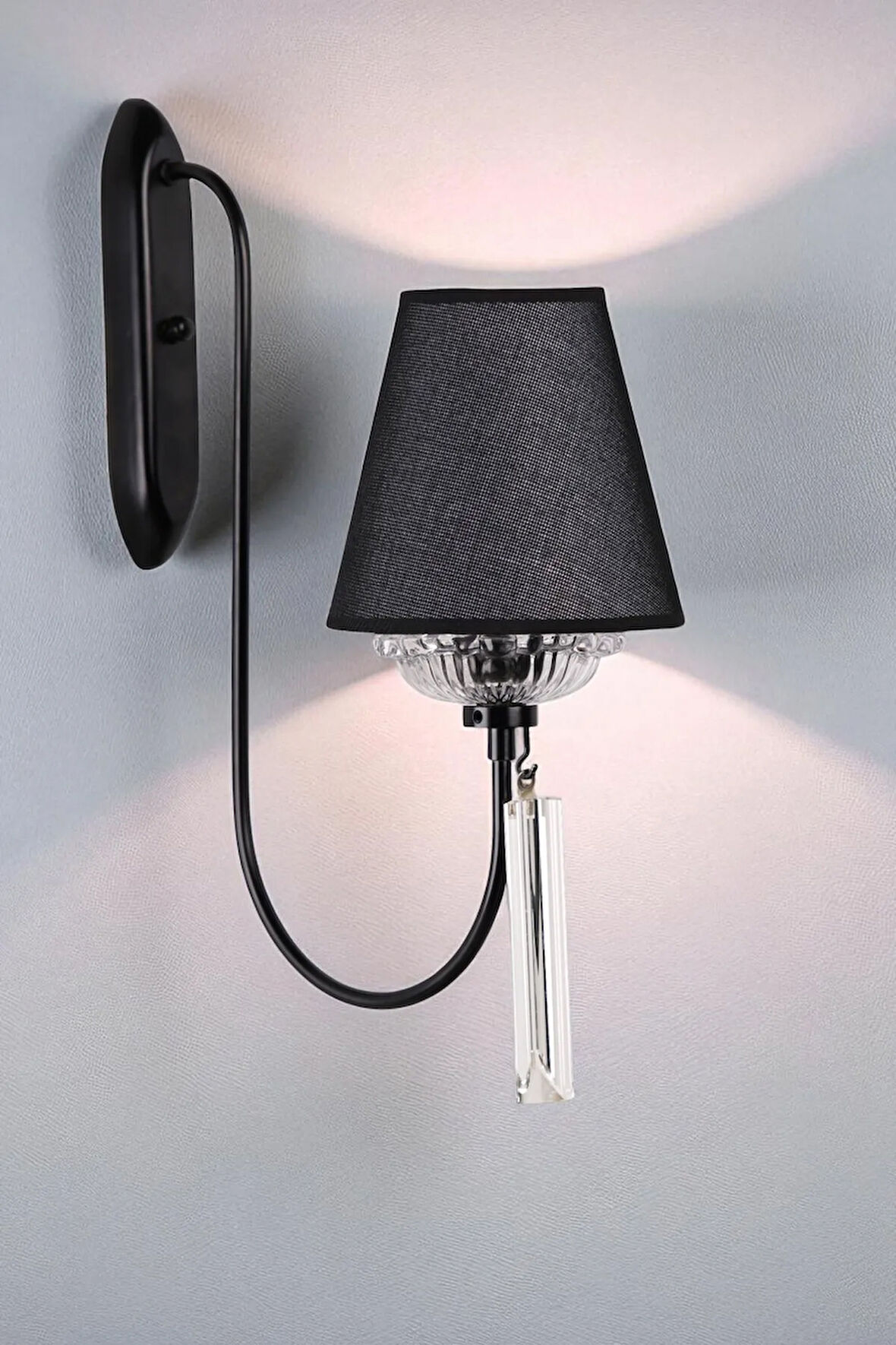 KONTES SİYAH HASIR SİYAH ABAJURLU APLİK