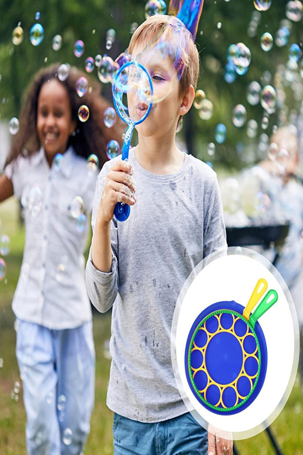Eğlenceli Baloncuk Seti: 4 Büyük, 4 Küçük Aparat ve 500 ml Solüsyon ile Sınırsız Eğlence!