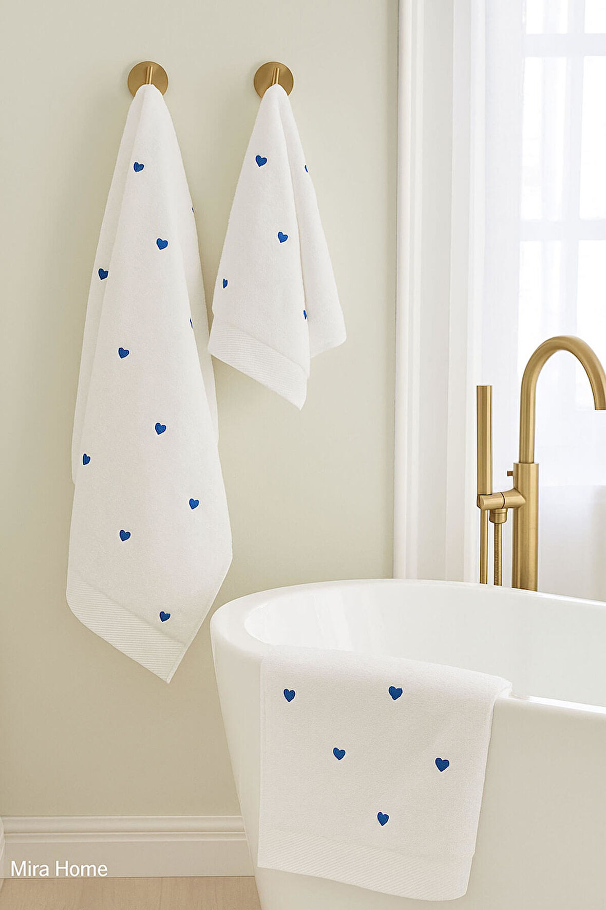 3 Parça Kalp Nakışlı Banyo Havlusu Takımı %100 Pamuklu Lovely Set