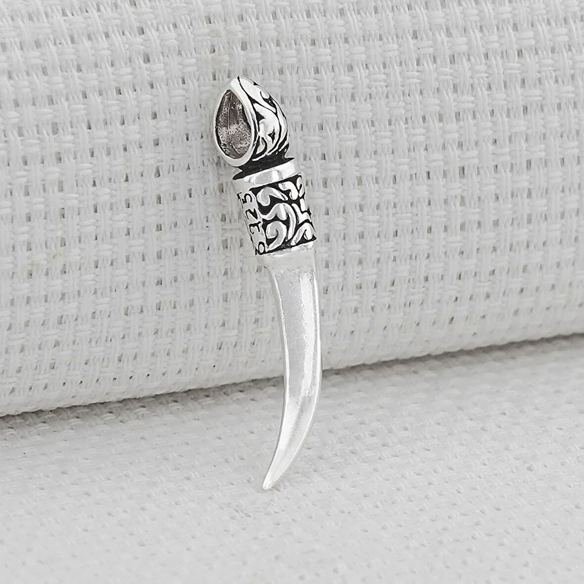 Fil Dişi 925 Ayar Gümüş Erkek Kolye