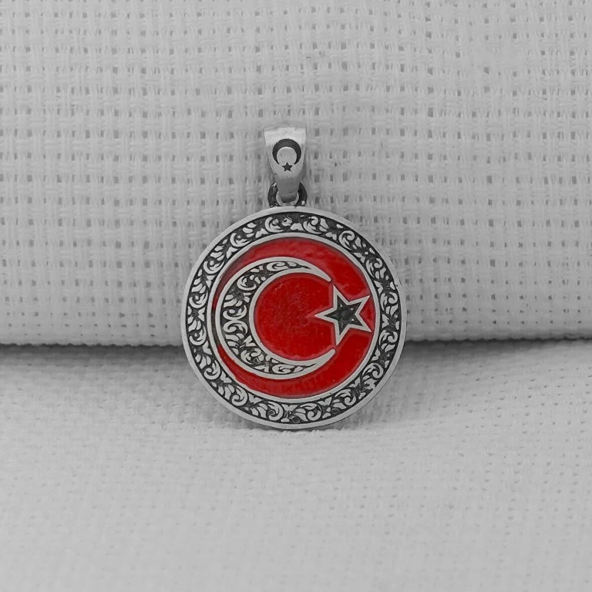 Gravur İşlemeliOrta Boy Ay Yıldız 925 Ayar Gümüş Erkek Kolye Ucu