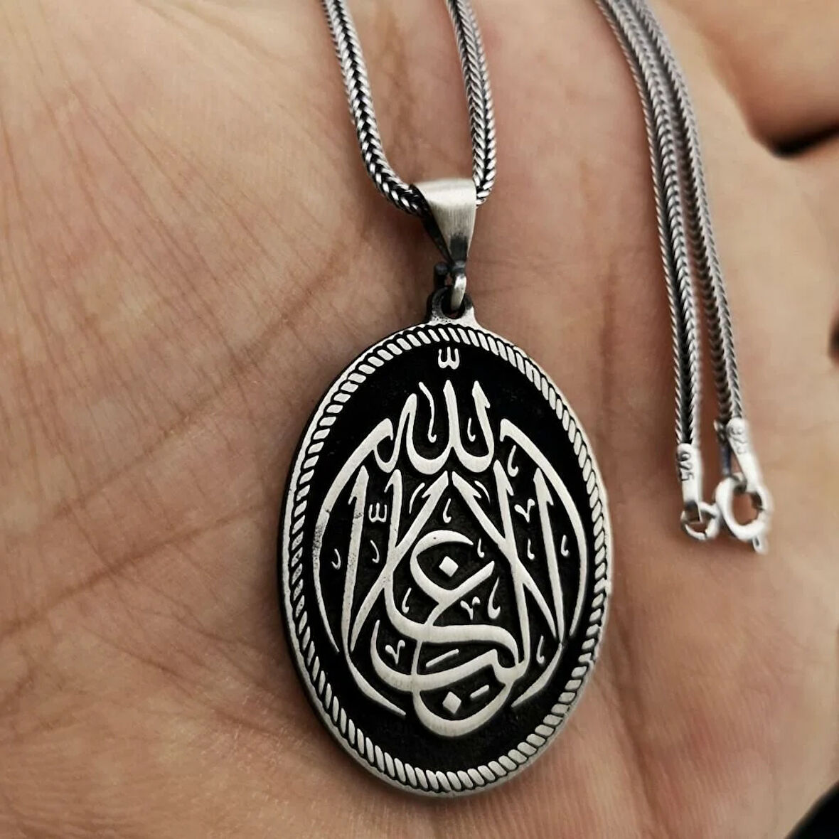 La Galibe İllallah Allah Tan Başka Galip Yoktur 925 Ayar Gümüş Erkek Kolye