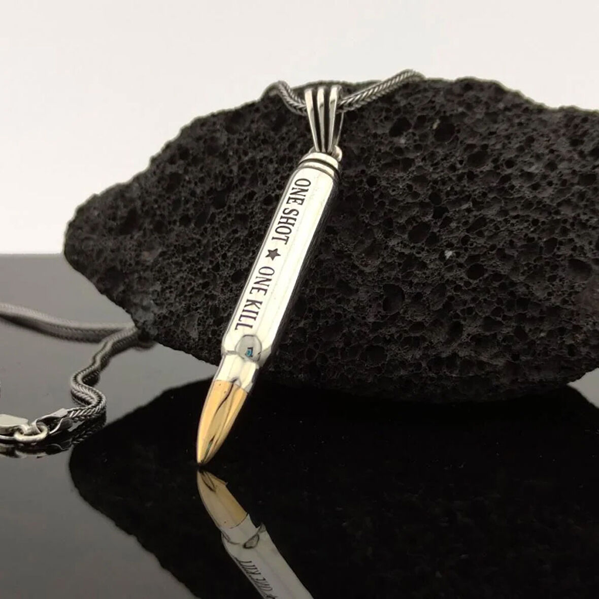 Mermi Tasarımlı One Shot One Kill Yazılı 925 Ayar Gümüş Erkek Kolye