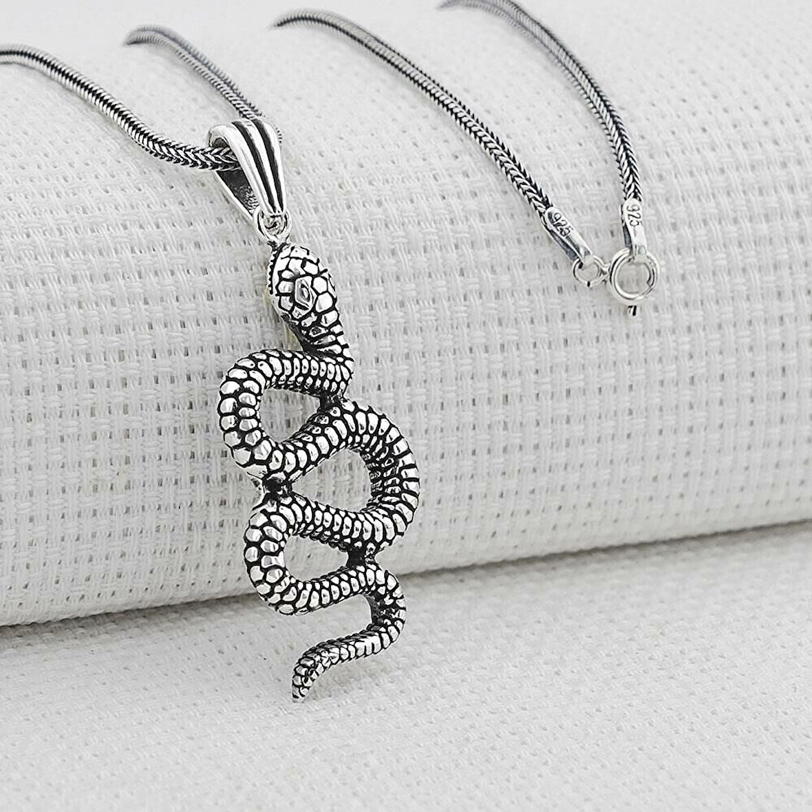 Yılan Desenli 925 Ayar Gümüş Erkek Kolye