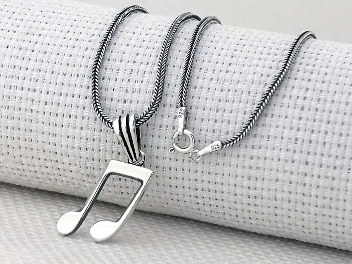 Nota Tasarımlı 925 Ayar  Gümüş Erkek Kolye