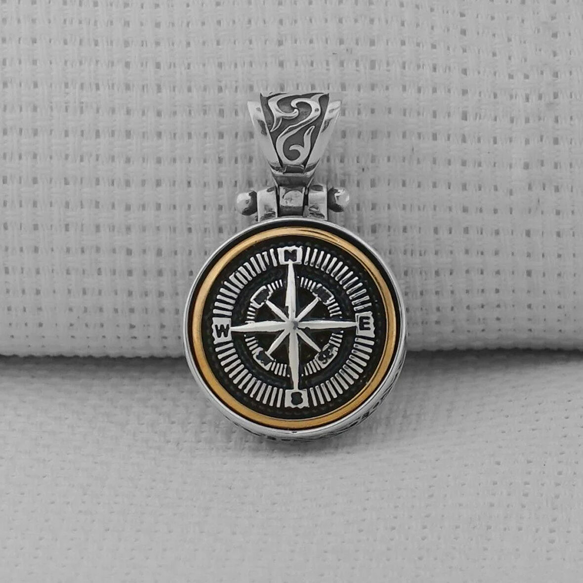 Pusula Tasarımlı Ortası Dönen 925 Ayar Gümüş Erkek Kolyesi Ucu