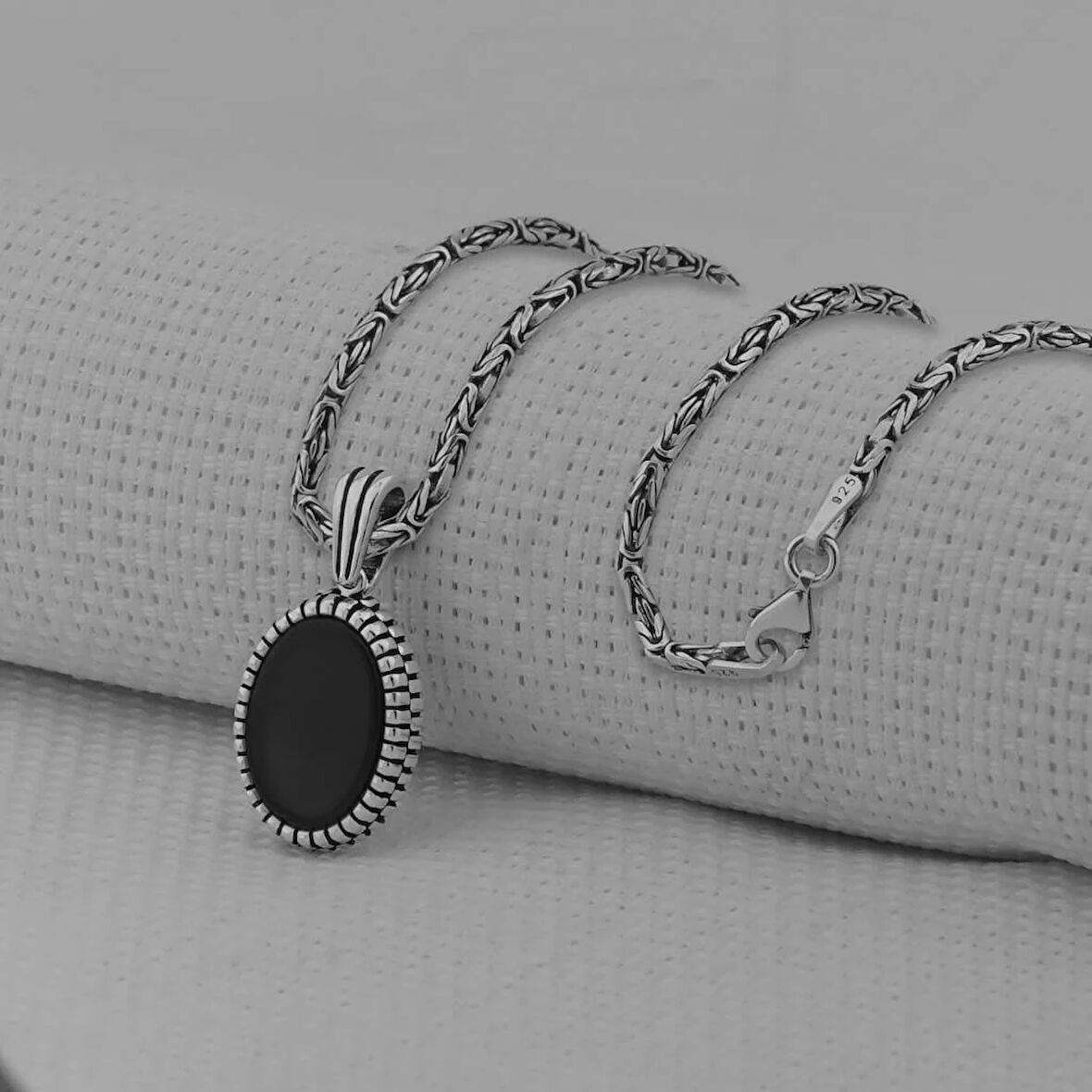 Oniks Taşlı Oval Kesim 925 Ayar Gümüş Erkek Kolye