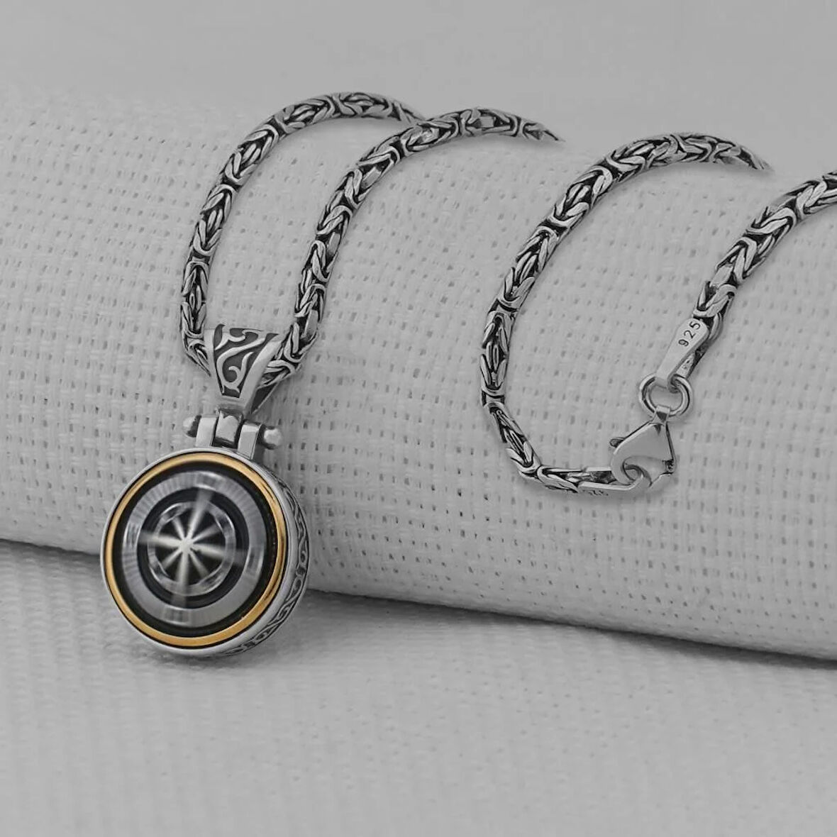 Kral Zincir Pusula Tasarımlı Ortası Dönen 925 Ayar Gümüş Erkek Kolyesi